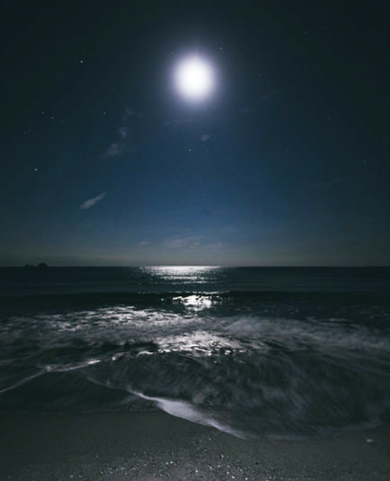夜の海